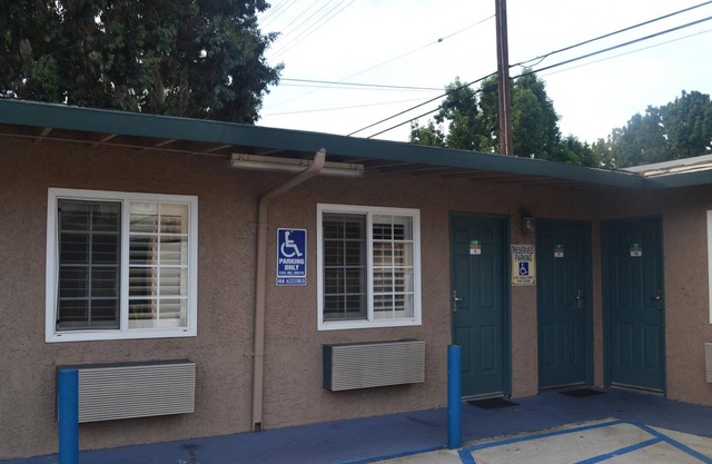 Searle Motel