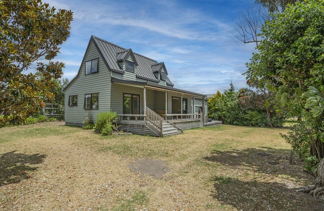 Seas the Day - Matarangi Holiday Home