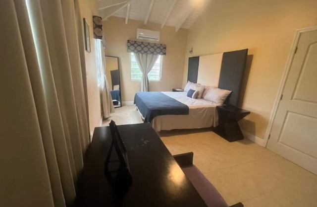 Seascape Modern Apt Near Airport