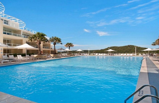 SEASHELLS - ETTALONG BEACH RESORT