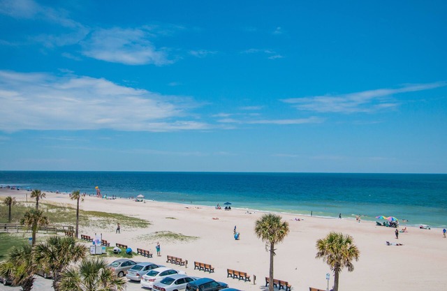 Seaside Amelia Inn