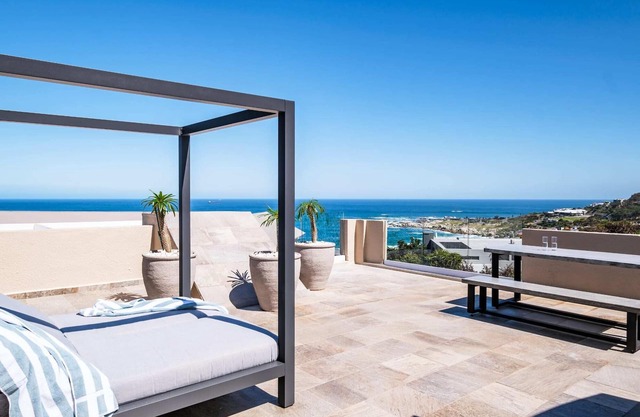 Seaside Escape Apartment Sea La View