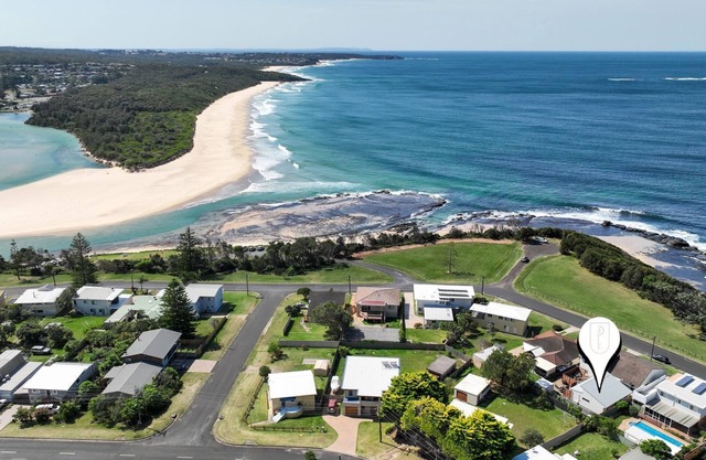 Seaside Escape - The ultimate beachside retreat nestled on the shores of Dolphin Point Beach