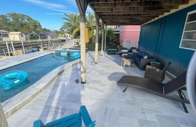 “Seaside Gem” 3 Bdrm 2 Bath Pool Home 4.9 STARS!