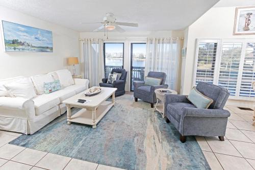 Seaside Haven Lakeside 3BR 3BA Villa Resort Perks