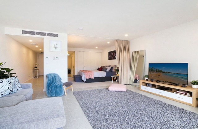 SEASIDE PINES | Short walk to beach | Accom Holidays