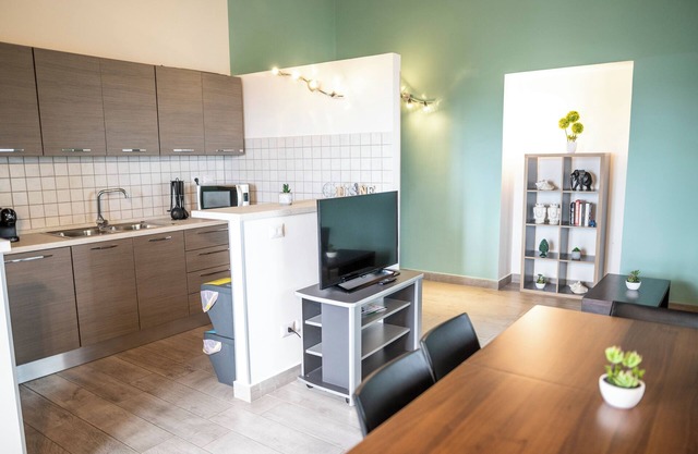 Seaside Residence with Aeolian Islands View – Pool, Gym & WiFi – Apt LIPARI