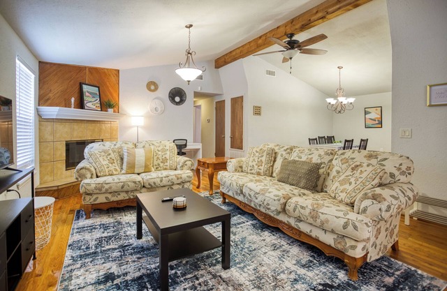 Seaside Serenity - Tranquil Retreat Near Mustang