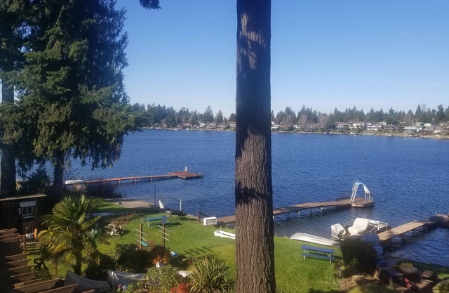 Seattle/Airport/Light Rail/SeaTac/2Bdrm Apt/Waterfront Home