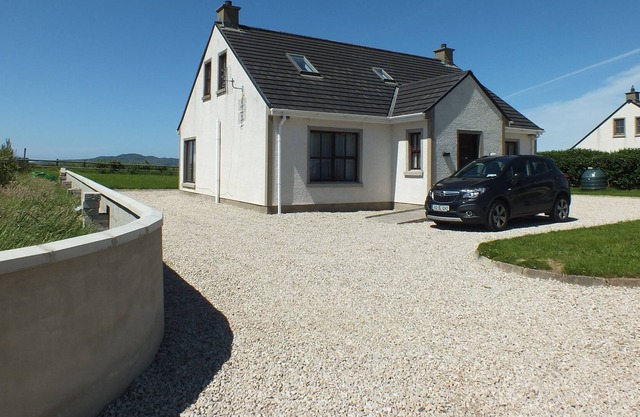 Seaview Cottage Downings Wifi/Pets/BBQ/Views/Decking/Garden/Open Fire/Parking