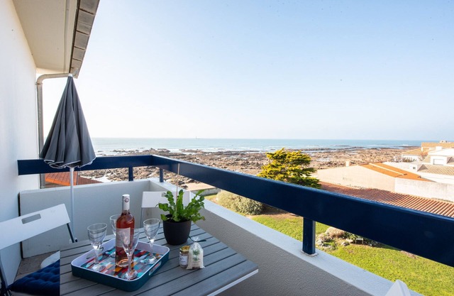 Seaview ! Flat for 4