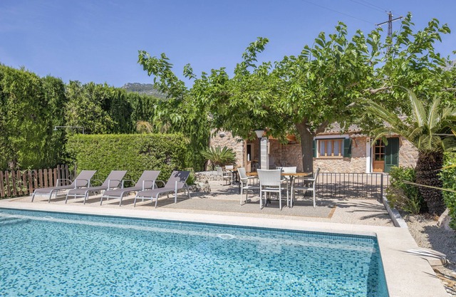 Secluded Cottage with Pool in Village of Soller VT-100945
