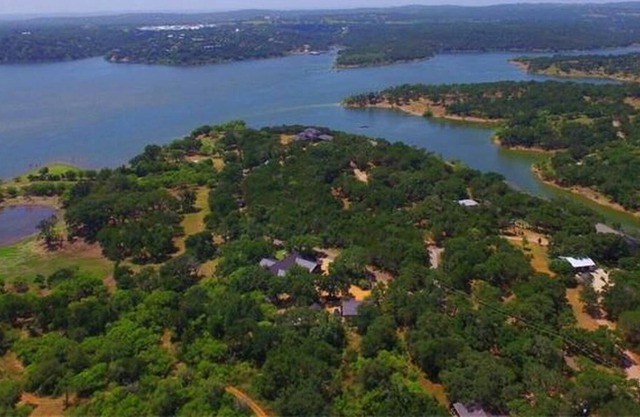 Secluded Guest House & Pool on Lake Travis Cove