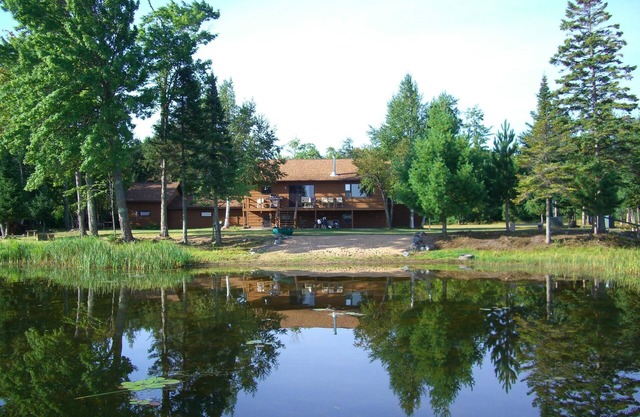 Secluded Lodge on Lac Vieux Desert 370 Feet of Lakefront-Private Beach