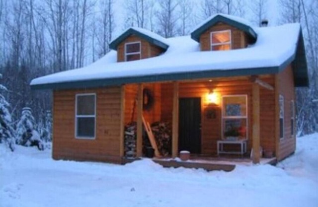 Secluded Serenity - Rustic Cabin Nestled in the Northwoods