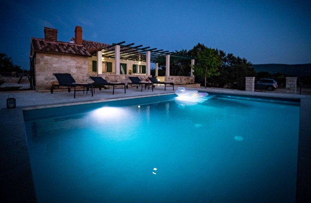 Secluded Vacation House Bračuta With Swimming Pool