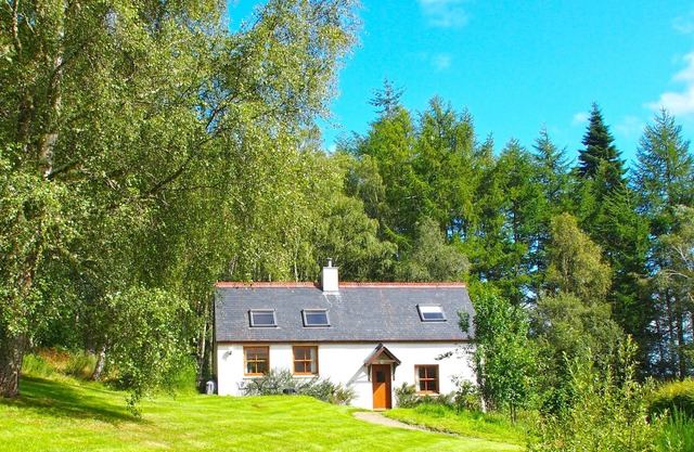 Secluded Woodland Cottage set in Over 3 Acres of Private Grounds