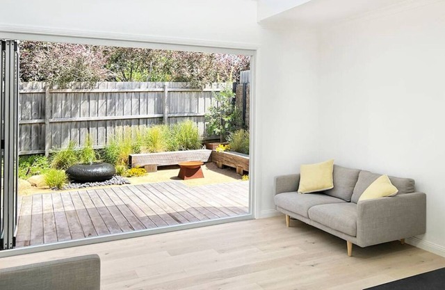 Seclusion in The Crescent