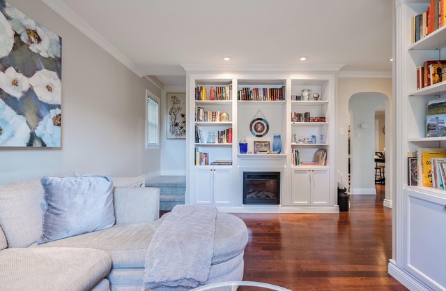 Secret Garden Cottage in Old Town Niagara-on-the-Lake