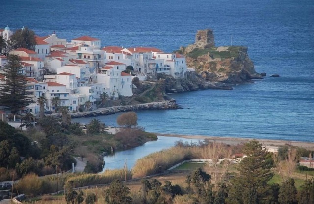 Secret Valley of Chora 5 mins to Beach