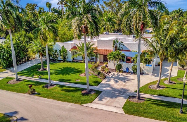 Sedona Style Resort home awaits your company!