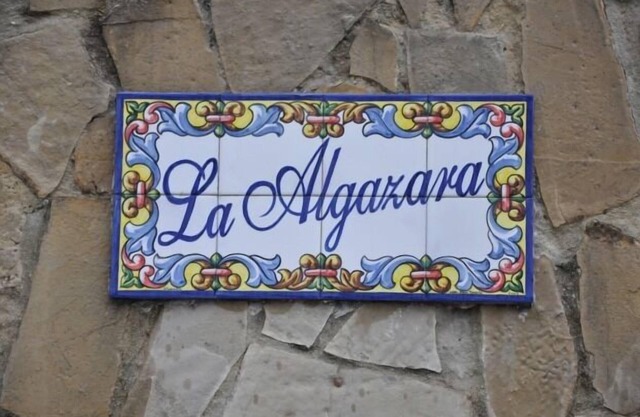 Self catering cottage La Algazara for 10 people