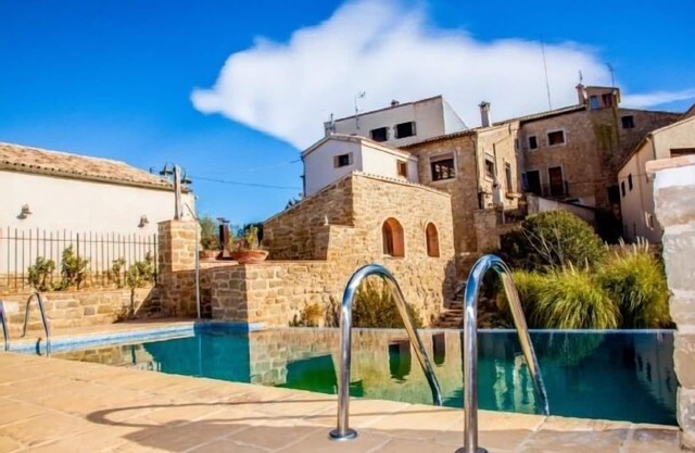 Self catering cottage Cal Albareda for 15 people