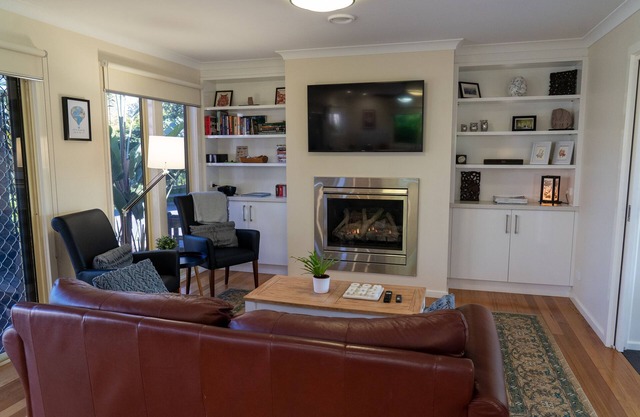 Self Contained cottage, farm animals, family friendly, close to puffing billy