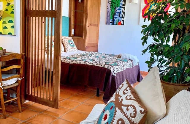 Self Contained Studio for two persons with amazing views and outside terrace.