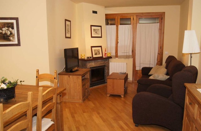 Selva de Conques - Three Bedroom Apartment, Sleeps 6