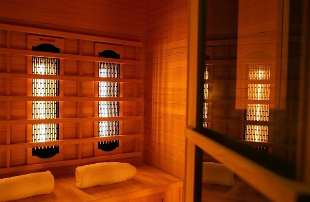 Semi–detached bungalow for 10 people with a sauna