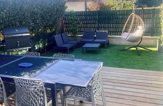 SEMI-DETACHED HOUSE AUDENGE SLEEPS 4