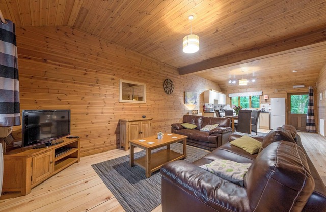 Semi-detached lodge with modern styling features.
