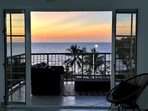 Sensational Sunsets Ocean Views From Top Floor