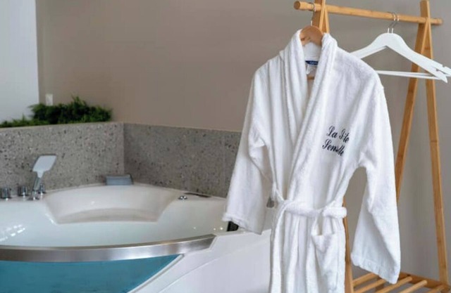 Sensual suite and whirlpool bath