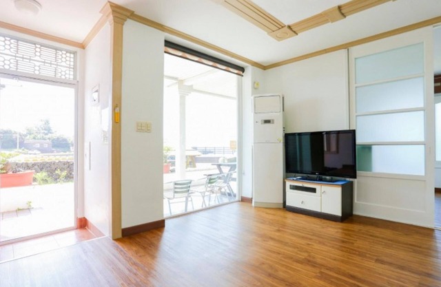 Seogwipo Bangulpungdengi Pension