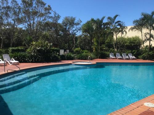 Serene 3BR Beachfront Retreat, Relax & Reconnect