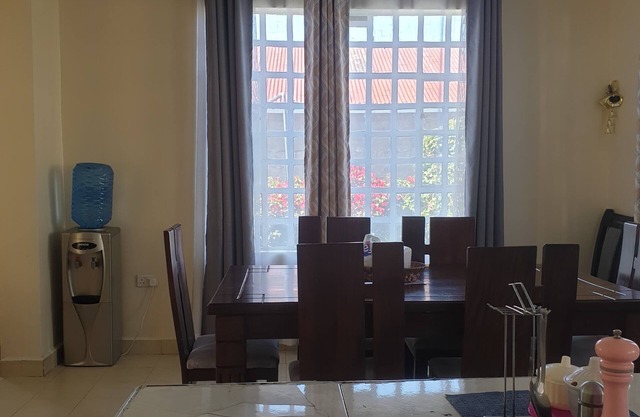 Serene 4bedroom villa in Naivasha with scenic views & shared pool close to lake