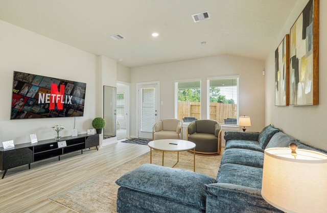 Serene 4BR Retreat at Lake Conroe