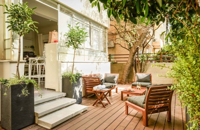 Serene Retreat with Lush Garden