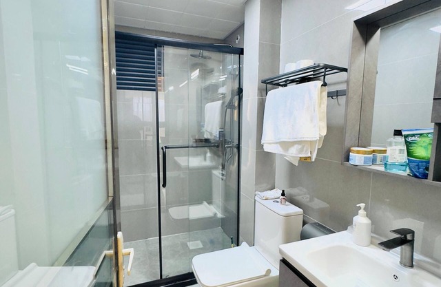 Serene, safe and modern studio in Westlands Nairobi