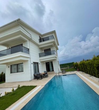 Serenity Garden Holiday 12