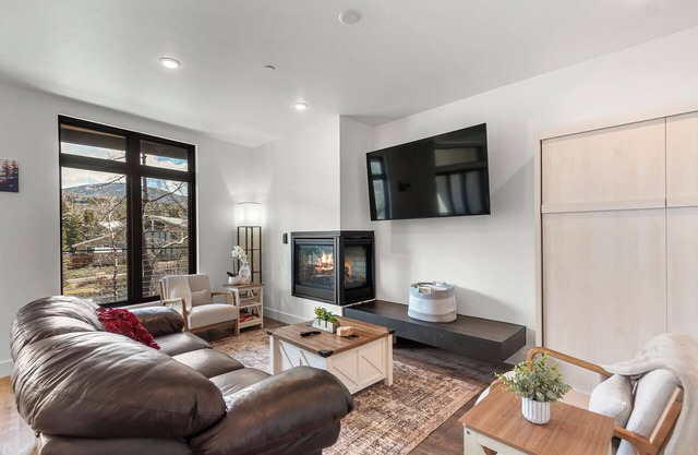 Serenity in Silverthorne: Luxury Condo Retreat with Mountain Views
