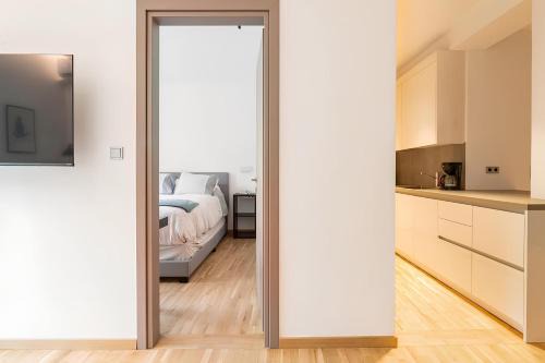 Serenity & Luxury - Elegant Renovated 2BR in Kifisia Center