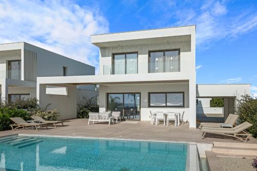 Serenity Waves Villa 8