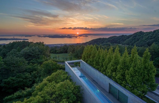 SETOUCHI RETREAT by Onko Chishin