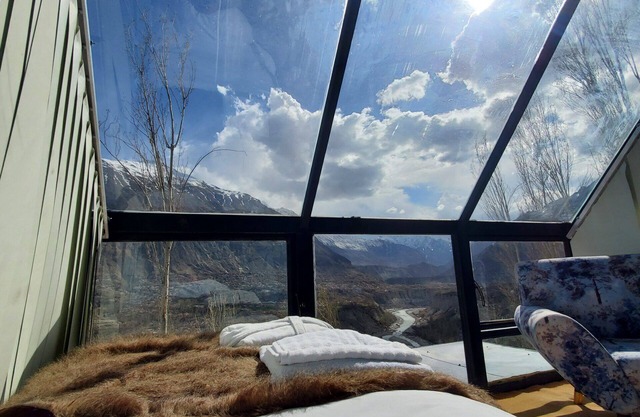 Sevinc With Forest View - Cloud Nine and a Half