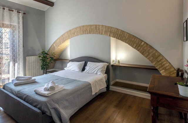 [Sferisterio-Cairoli] Tosca house with balcony