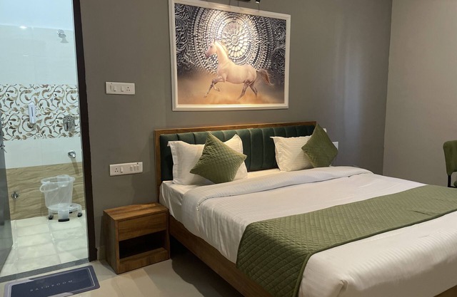 SG Boutique Stay (Near Railway Station)