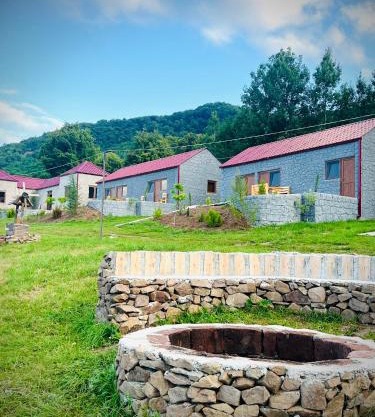 Shahunts Resort